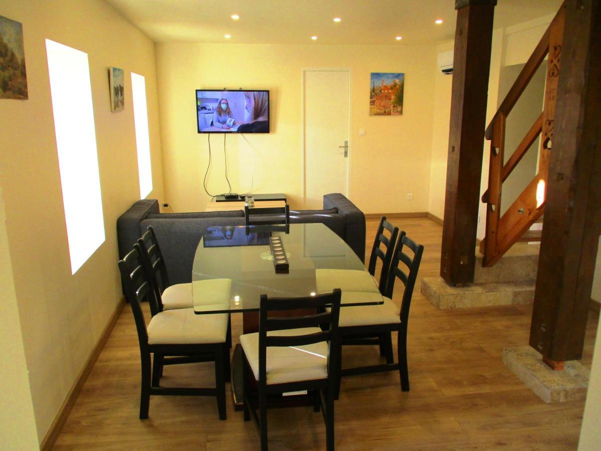 Le Mas Des Lilas Uzes Exterior photo