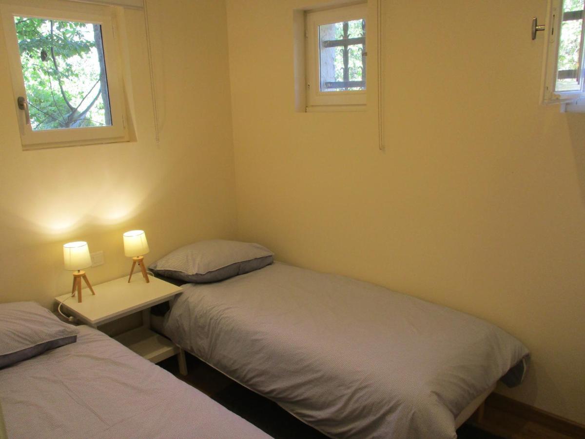 Le Mas Des Lilas Uzes Exterior photo