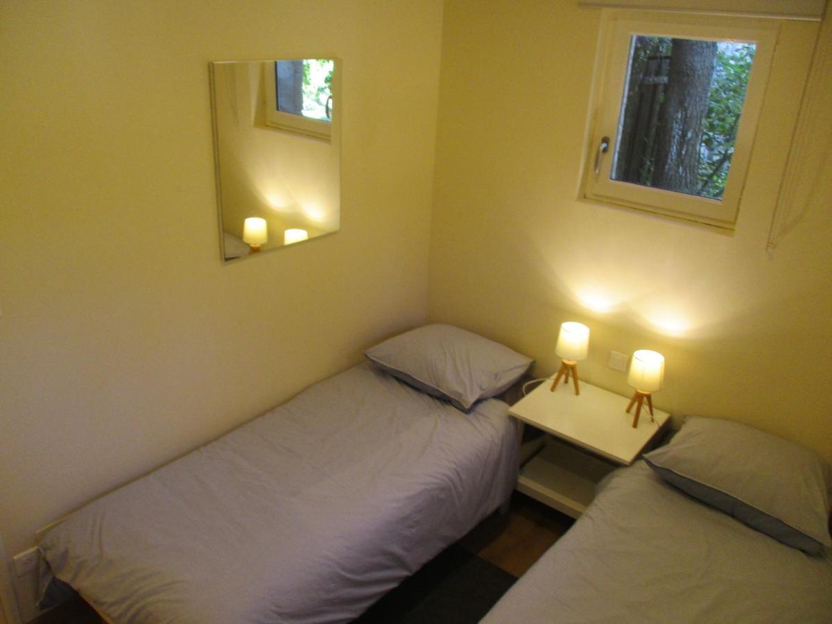 Le Mas Des Lilas Uzes Exterior photo