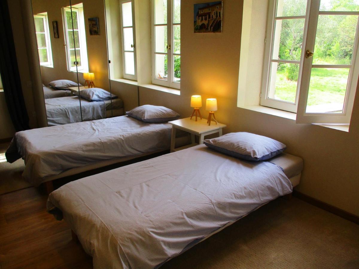 Le Mas Des Lilas Uzes Exterior photo