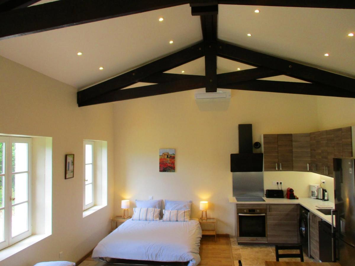 Le Mas Des Lilas Uzes Exterior photo