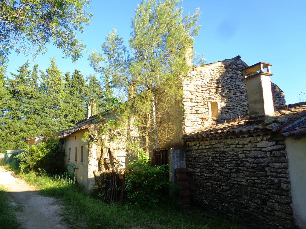 Le Mas Des Lilas Uzes Exterior photo