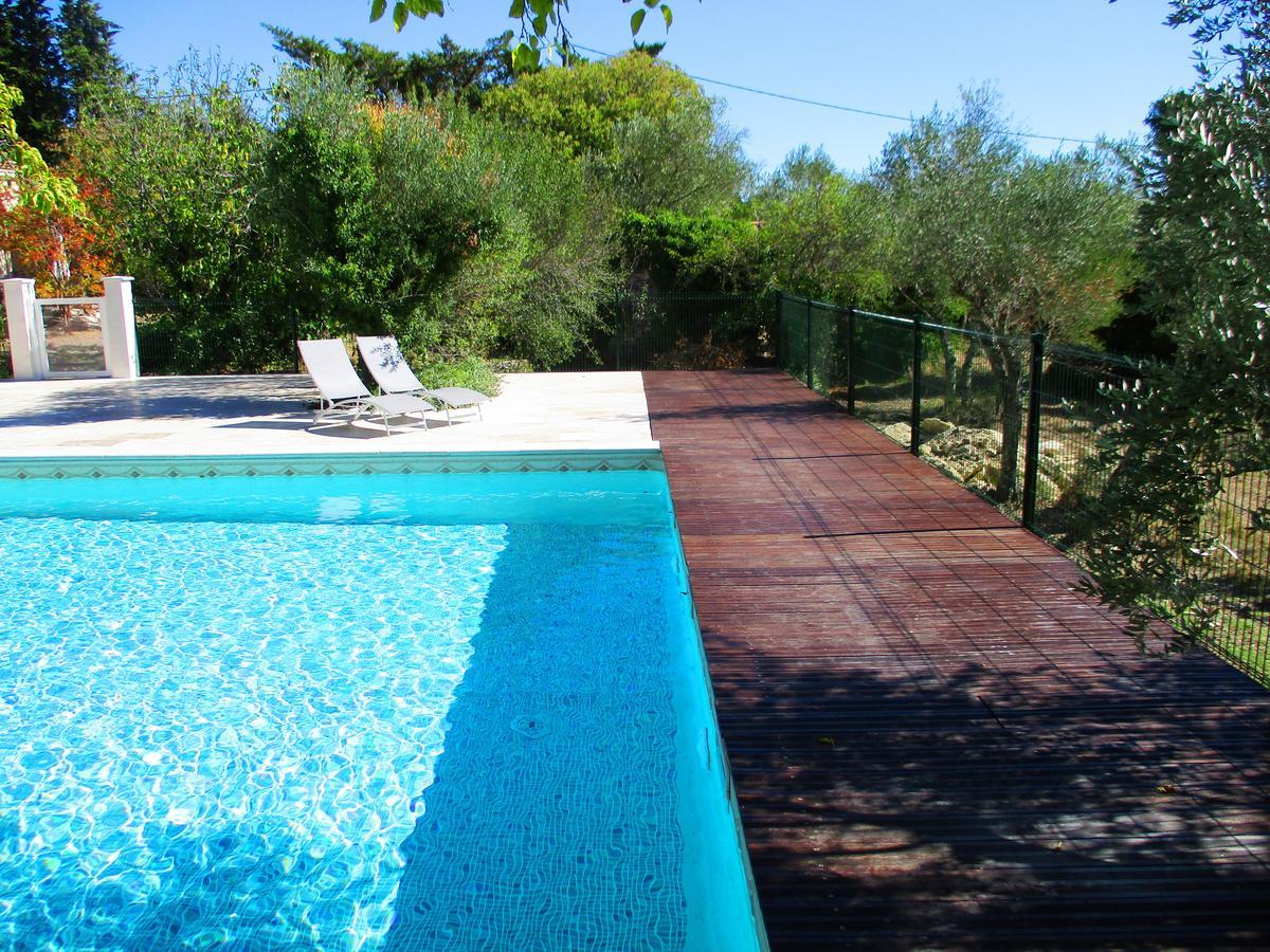 Le Mas Des Lilas Uzes Exterior photo